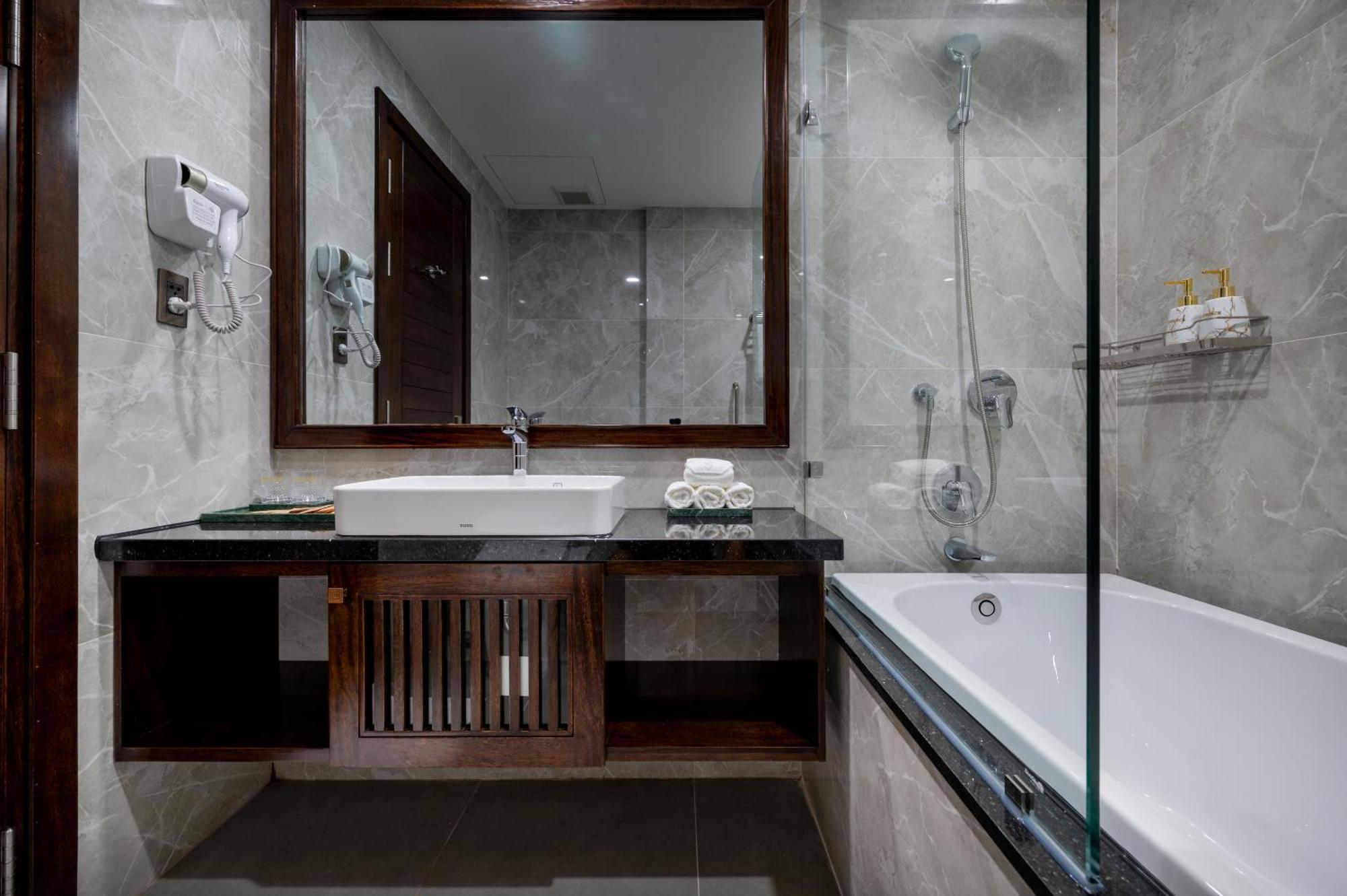 Florence Hotel Da Nang Buitenkant foto